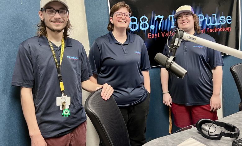 Photo: Michael Mallace / Student Broadcaster: Brandon Neyenhuis, Asa Lindsay, Matthew Cavazos
